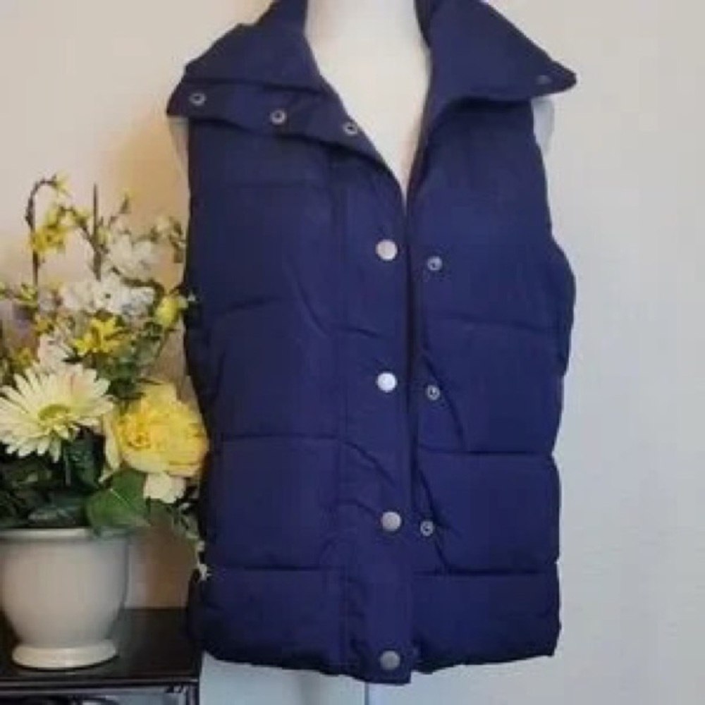 Navy Quilted Puffer Vest - Women's Sleeveless Coat